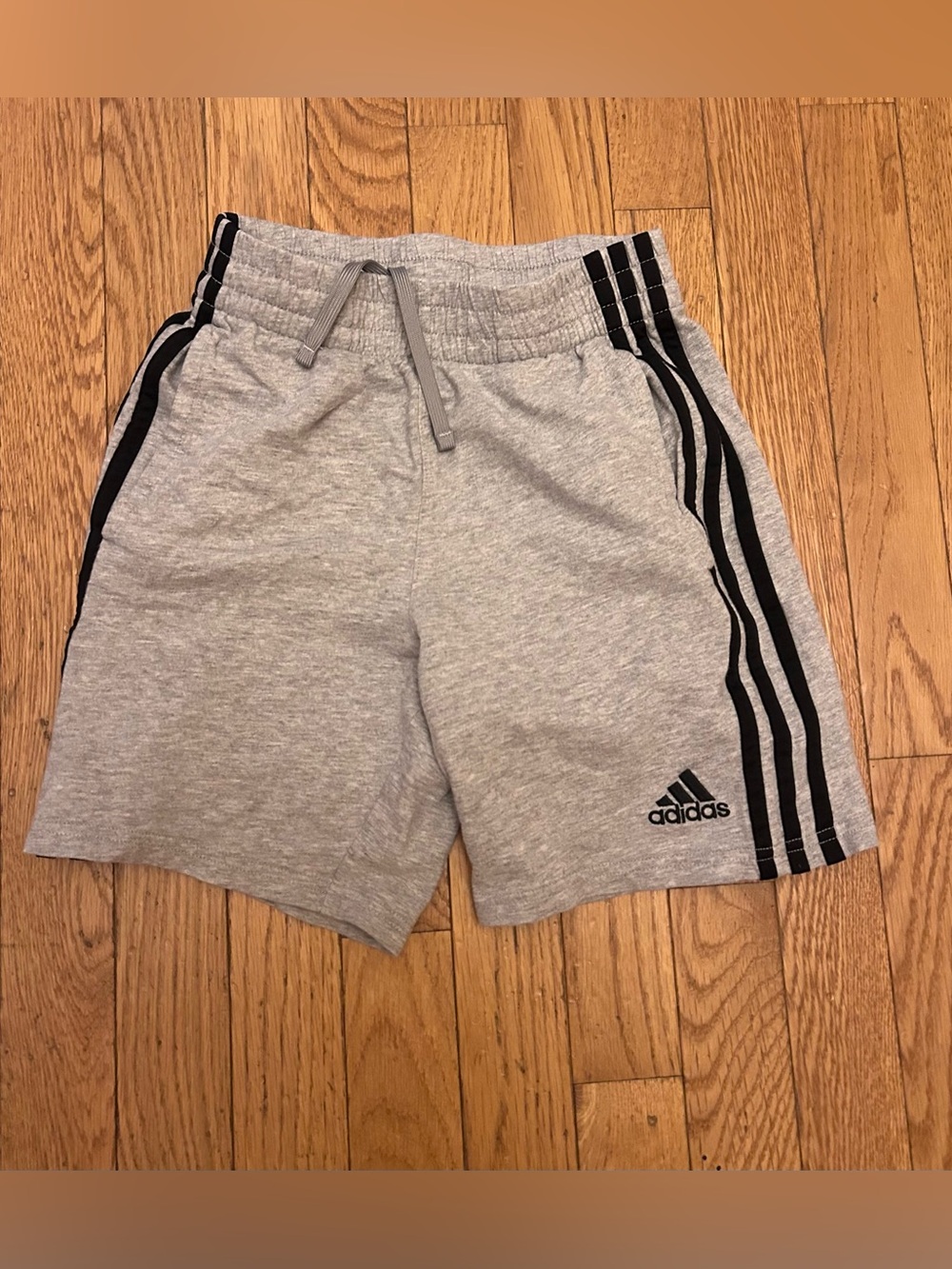 Boys Adidas Gray Black Stripe Cotton Shorts Size S (8)
